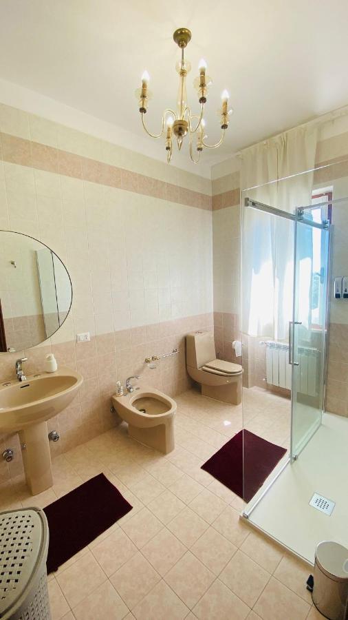 Villa Flora Affittacamere Luni Kültér fotó