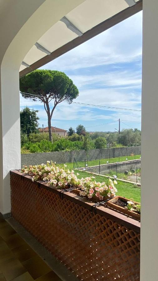 Villa Flora Affittacamere Luni Kültér fotó