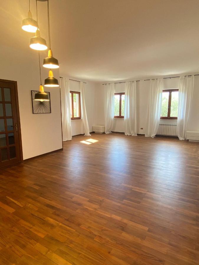 Villa Flora Affittacamere Luni Kültér fotó