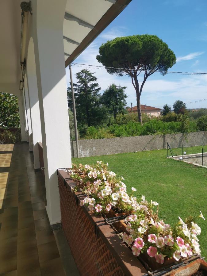Villa Flora Affittacamere Luni Kültér fotó