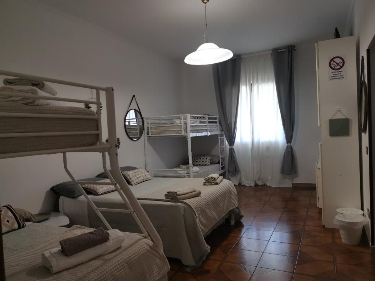 Villa Flora Affittacamere Luni Kültér fotó